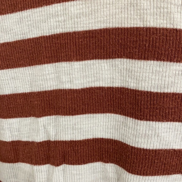 Aerie long sleeve T - Picture 2 of 4